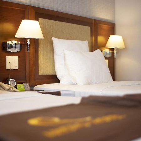 Aristo Saigon Hotel Хошимін Екстер'єр фото